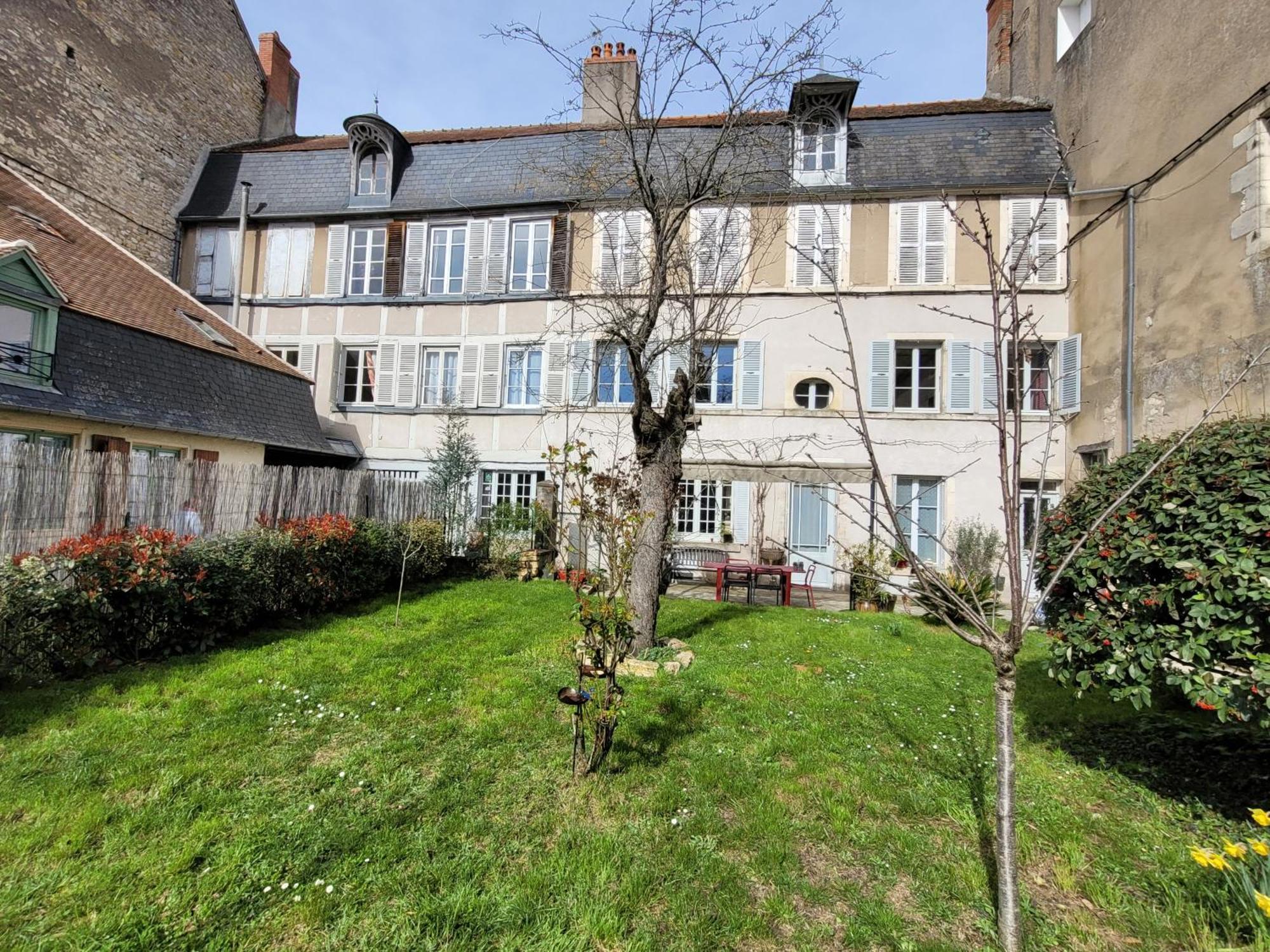La Cour Du Chateau La Charité-sur-Loire Εξωτερικό φωτογραφία